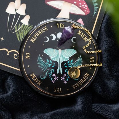Picture of Luna Moth Pedulum Divination Kit