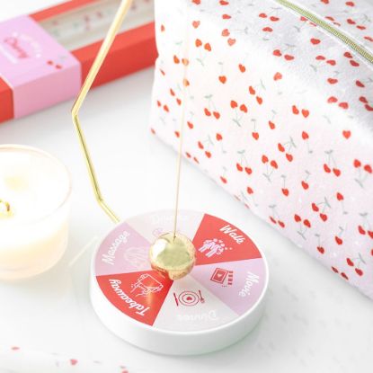 Picture of Date Night Pendulum Decision Maker