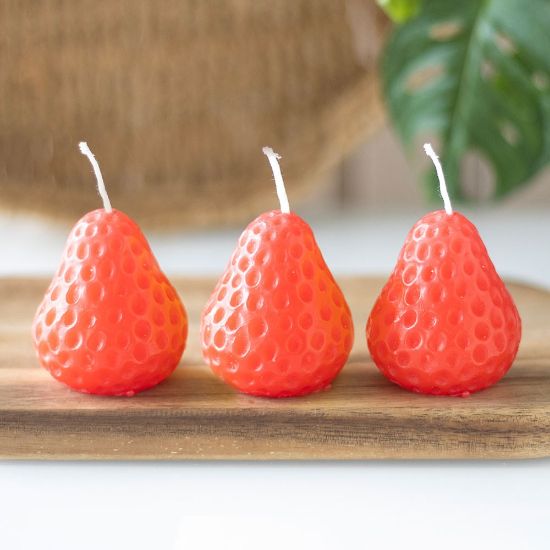 Picture of Set of 3 Strawberry Shaped Candles